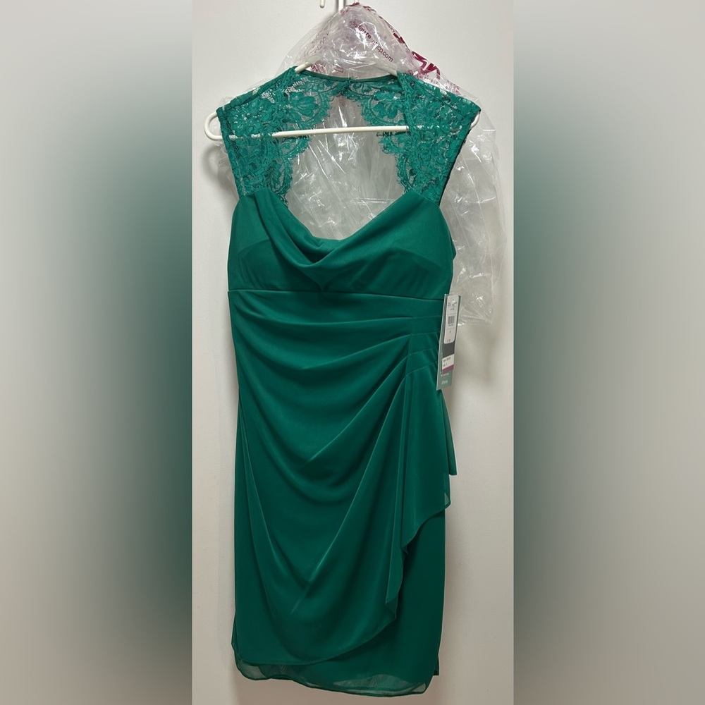 NWT Scarlett Night Elegant Green Lace Dress Size 8